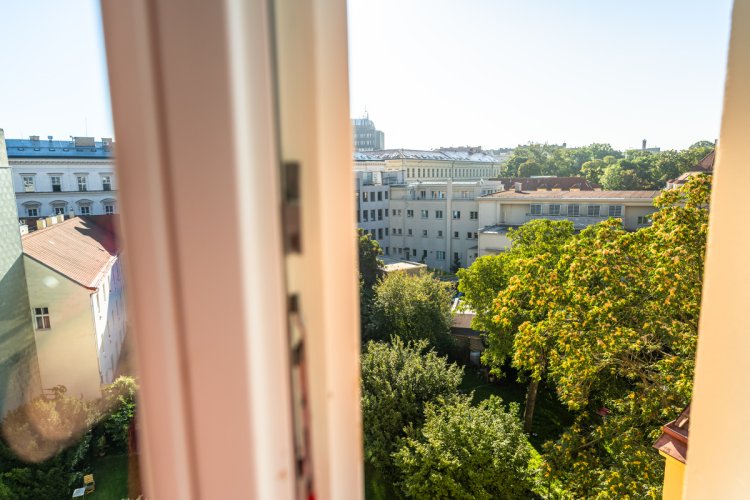 SLEVA !!!  Pronájem kanceláře 320 m2 Libeň