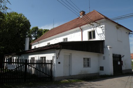 Farm Nové Sedlo - správa zemědělské farmy 450 Ha ve vlastnictví
